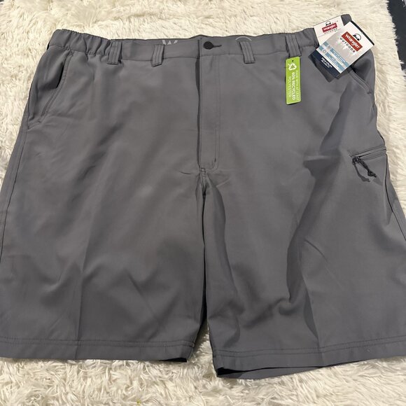 Wrangler Outdoor Mens NWT Field Utility Relaxed fit Shorts 48 gray elastic waist - Picture 1 of 10